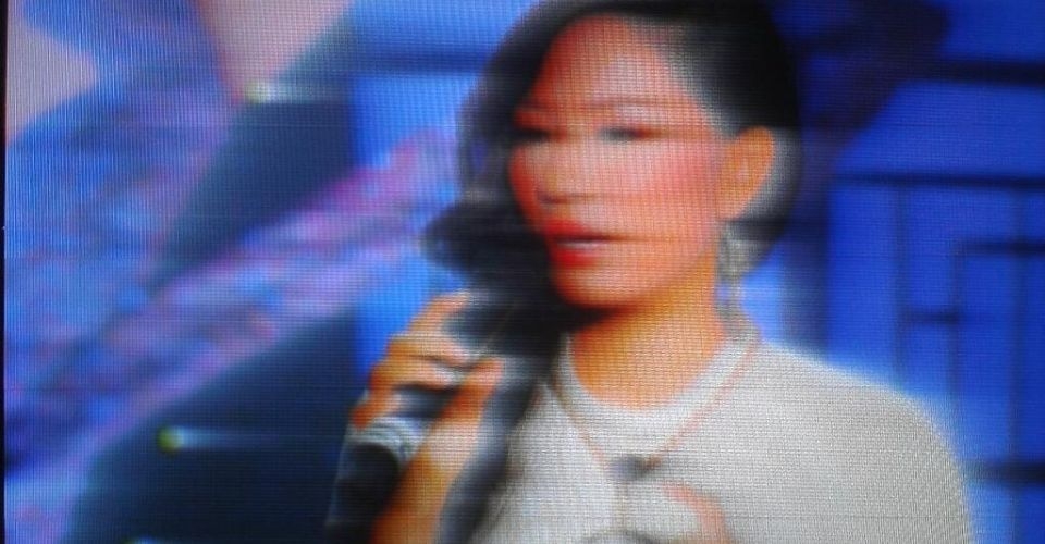 Màn hình mờ không thể xem được