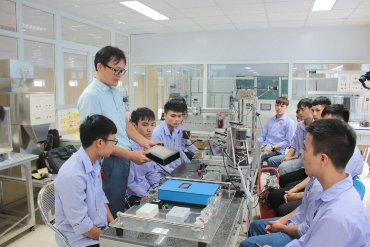 Ngành tự động hoá 2