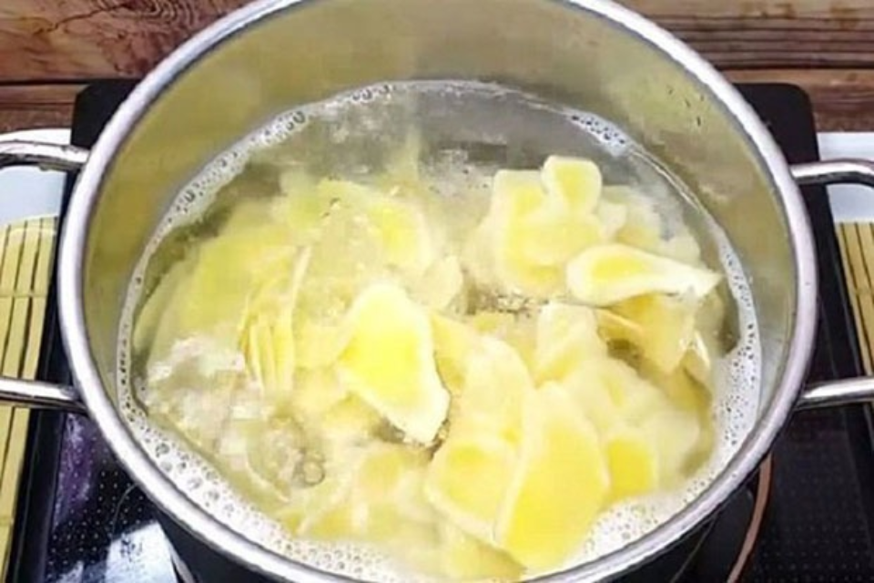 Luộc gừng