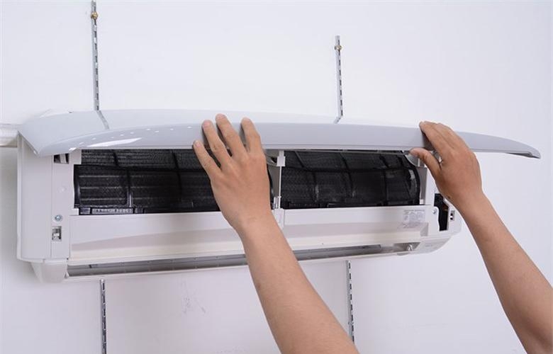 Thay mặt nạ máy lạnh 1
