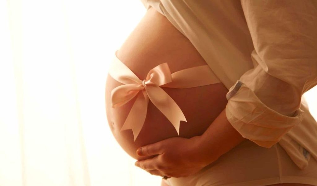 Gợi ý những concept chụp ảnh bầu đẹp, nghệ thuật mà các mẹ nên thử một lần trong đời 5