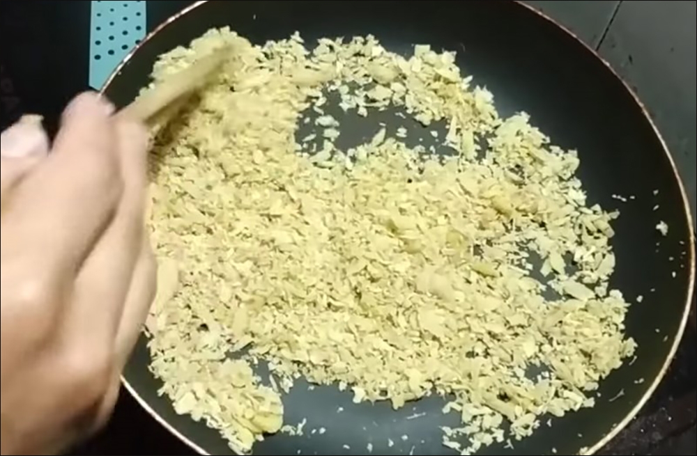 Rang riềng để làm gỏi cá mè