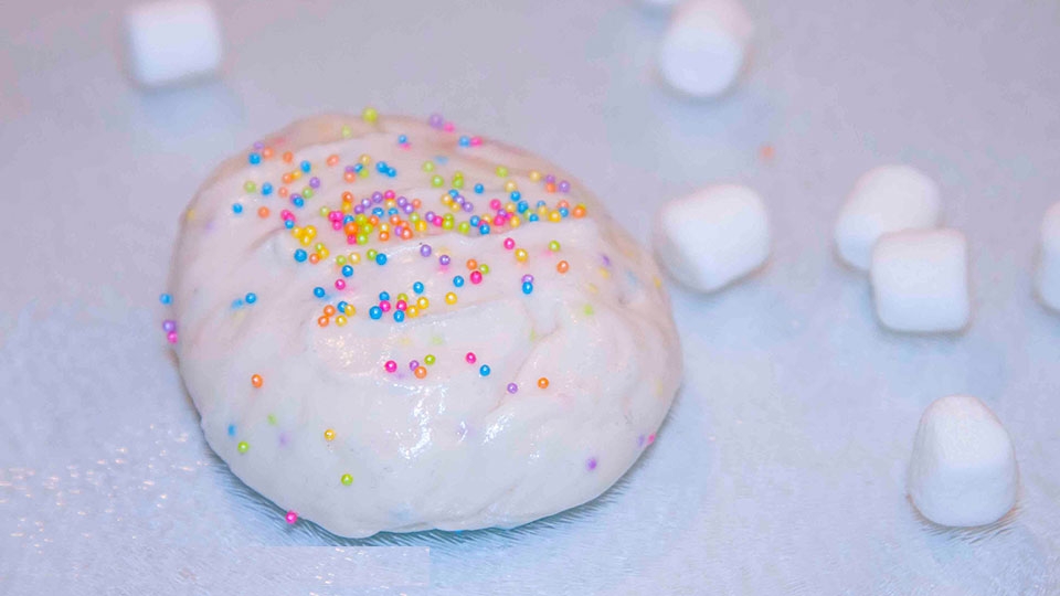 Slime từ kẹo marshmallow