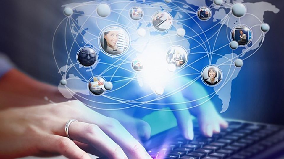 Tận dụng sự phát triển của Internet