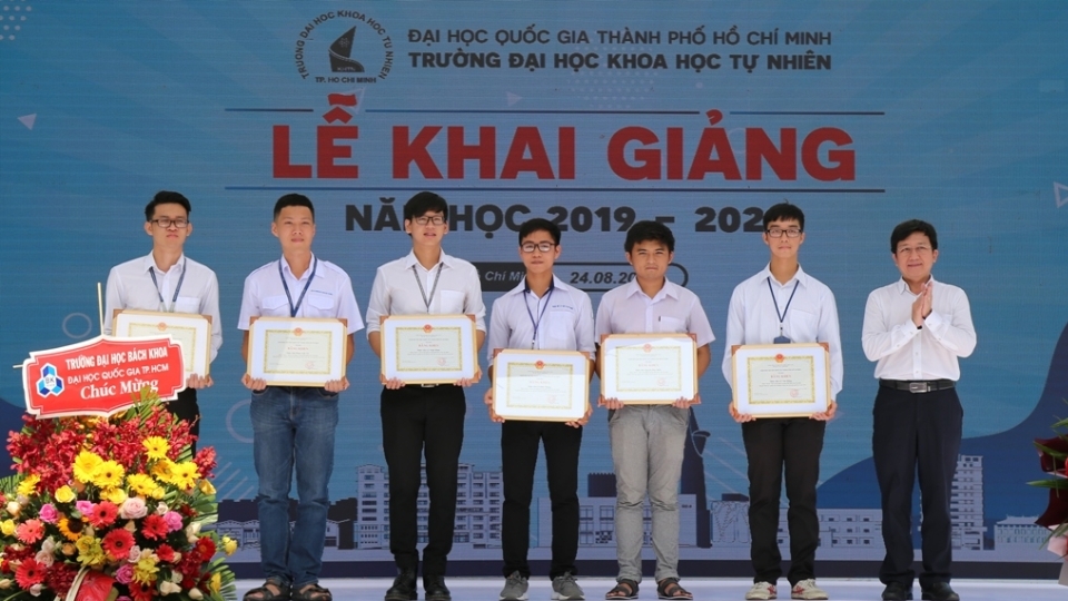 Sinh viên đại học Khoa học tự nhiên