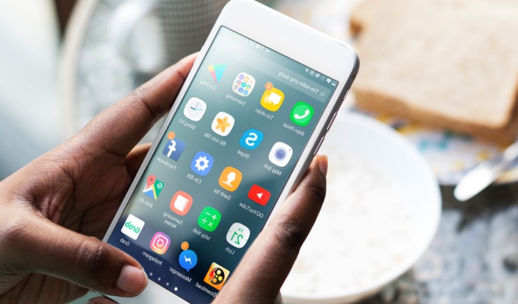 Smartphone là gì? Các tính năng của smartphone nổi bật bạn đã biết hết chưa 3