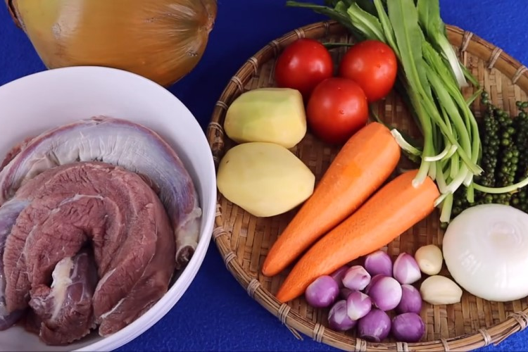 Cách chế biến món bò hầm khoai tây thơm ngon ngất ngây cực đơn giản tại nhà - hình 1