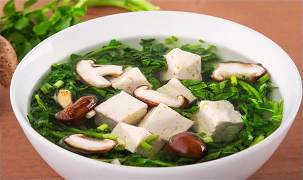 Món canh rua xà lách xoong và đậu hũ