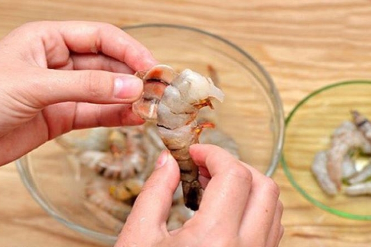 Mách bạn cách làm miến xào thập cẩm thơm ngon, dai giòn và không bị dính chùm - Hình 3