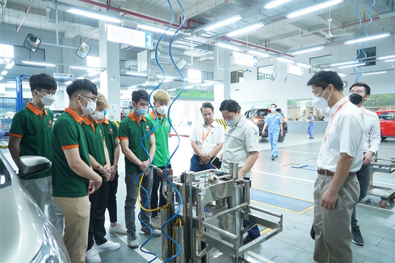 Ngành Công nghệ ô tô hình 3