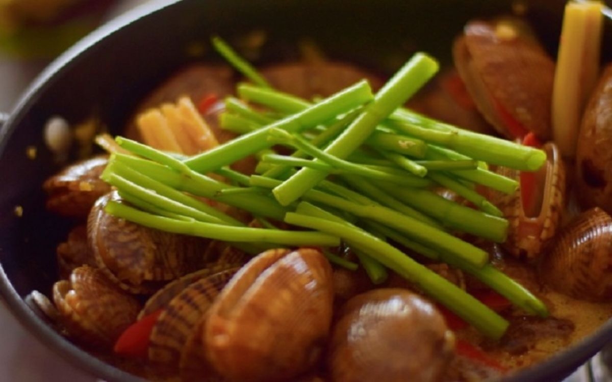 Sò lụa hấp kiểu Thái