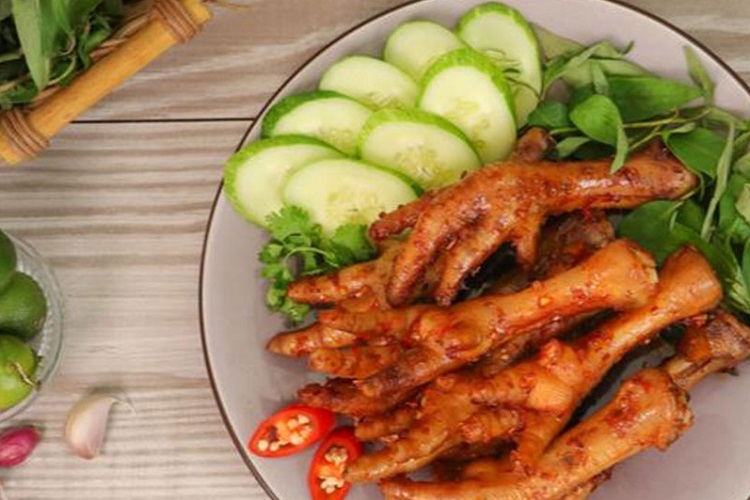 Nên kết hợp ăn chân gà với các loại thực phẩm khác