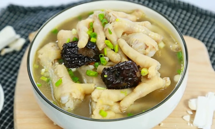 Chân gà hầm thuốc bắc - Món ăn ngon, bổ dưỡng