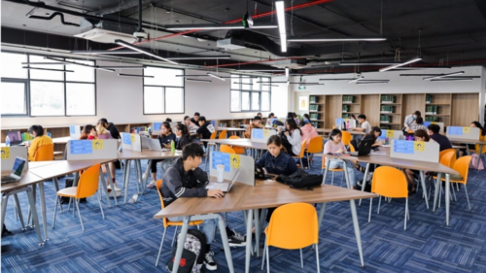 Học phí UEH theo chương trình đào tạo hệ chất lượng cao