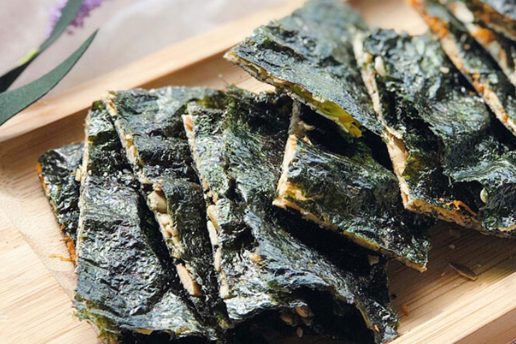 Tổng hợp 3 cách làm snack rong biển ăn vặt cực ngon miệng và dễ thực hiện tại nhà - hình 4