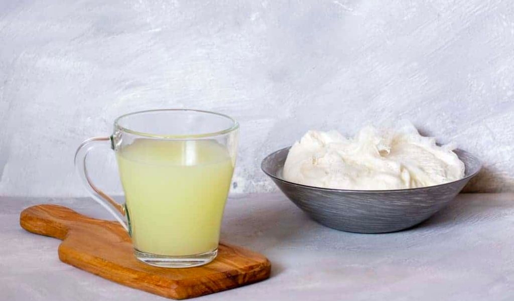 Sữa chua bị tách nước có ăn được không? Nguyên nhân, cách khắc phục và lưu ý khi sử dụng 2