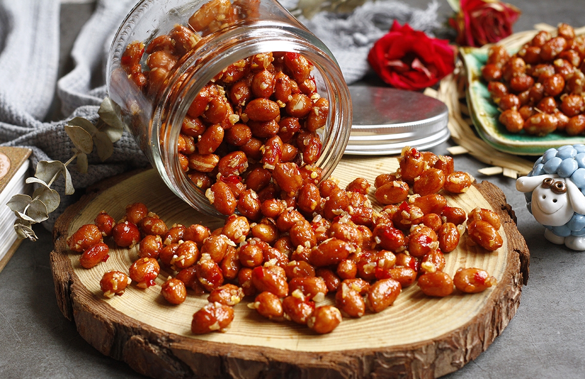 cách làm đậu phộng rang tỏi ớt 1