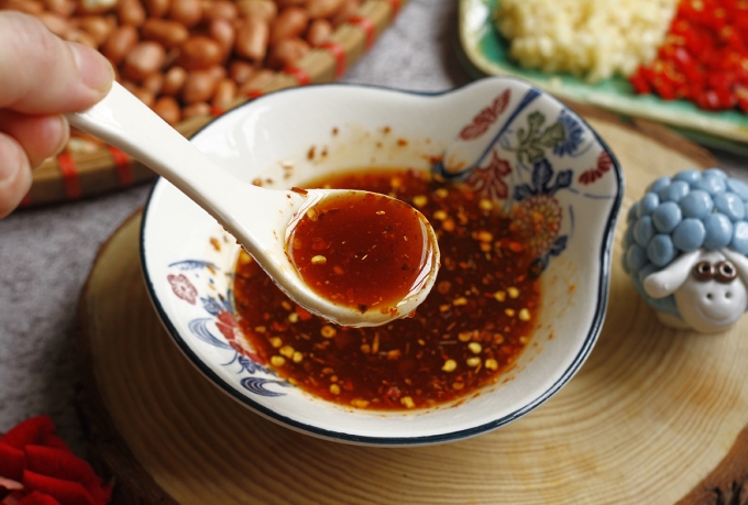 cách làm đậu phộng rang tỏi ớt 3