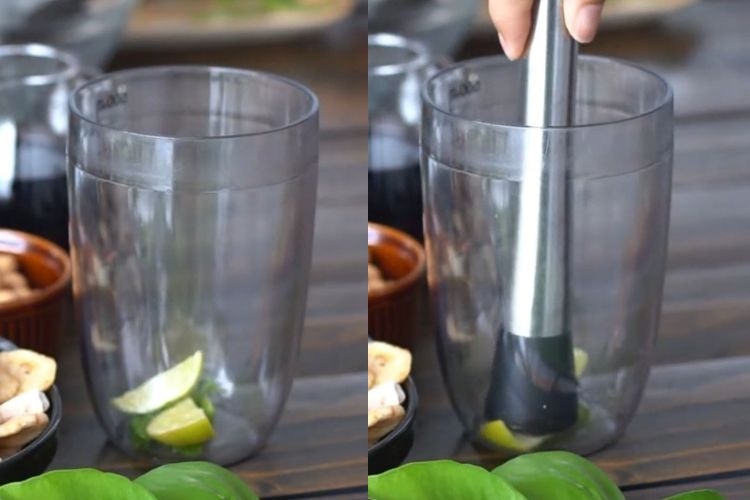 Nghiền chanh và lá bạc hà để tạo mùi