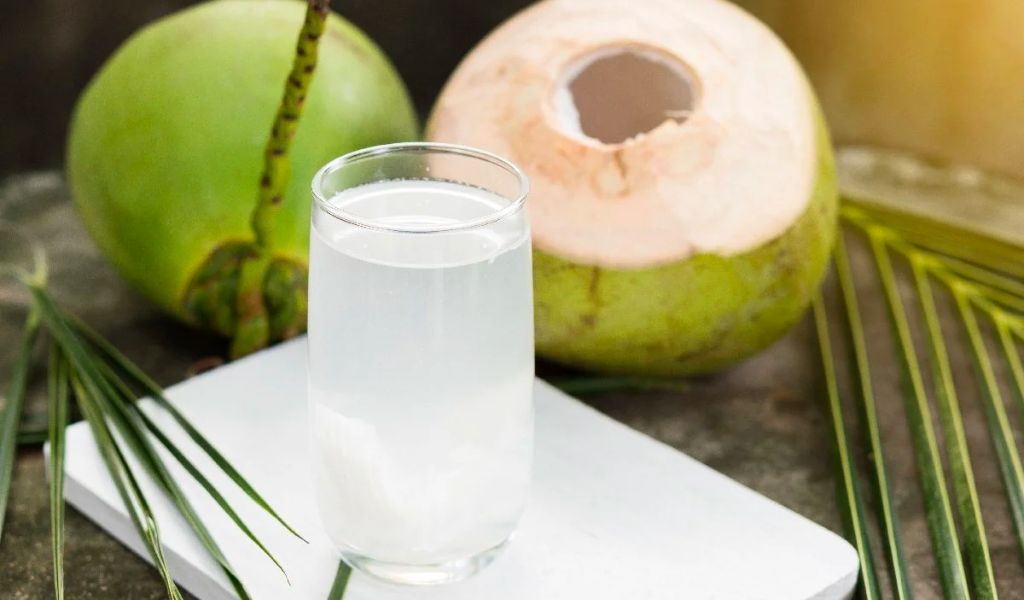 Cách bảo quản dừa đã gọt vỏ, chưa gọt vỏ lâu dài, đảm bảo hương vị tươi ngon 1