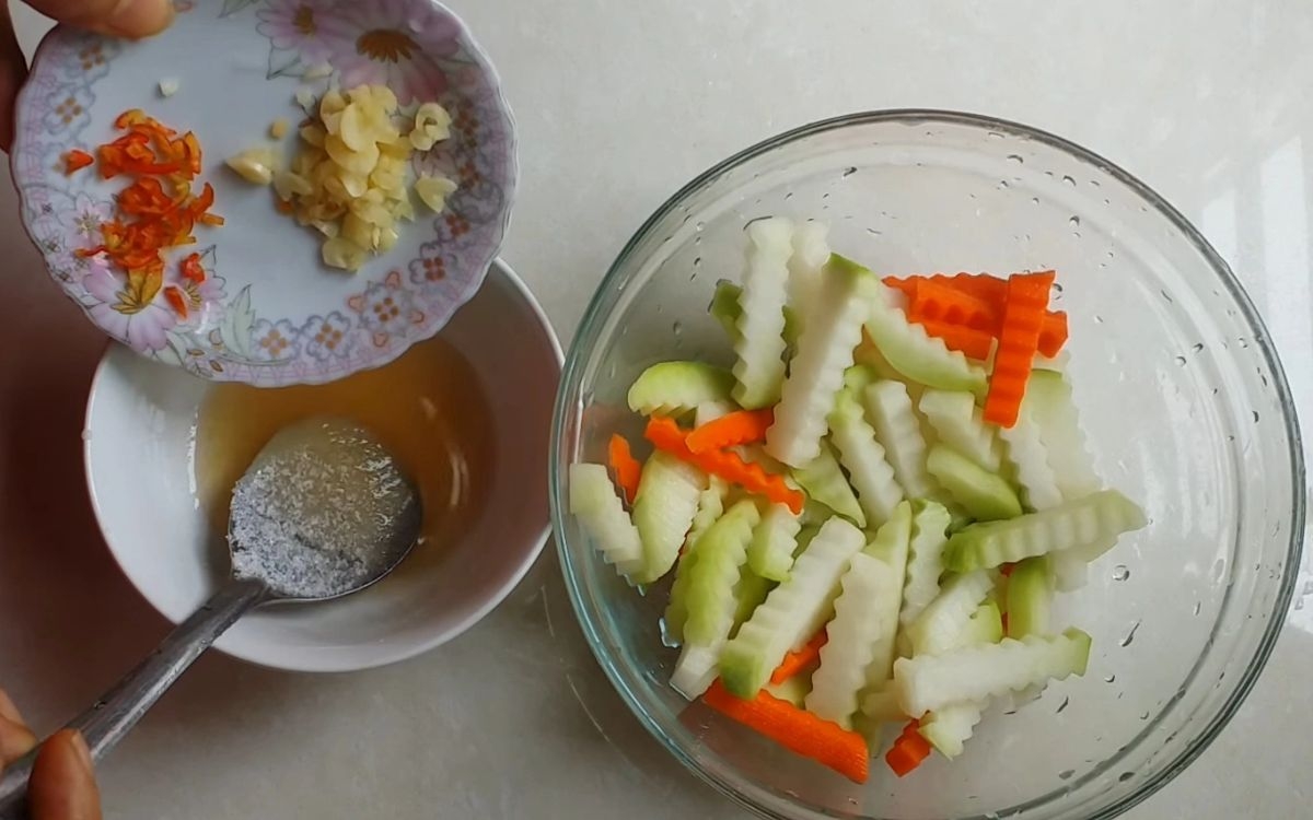 Bước 3: Ngâm các loại rau củ