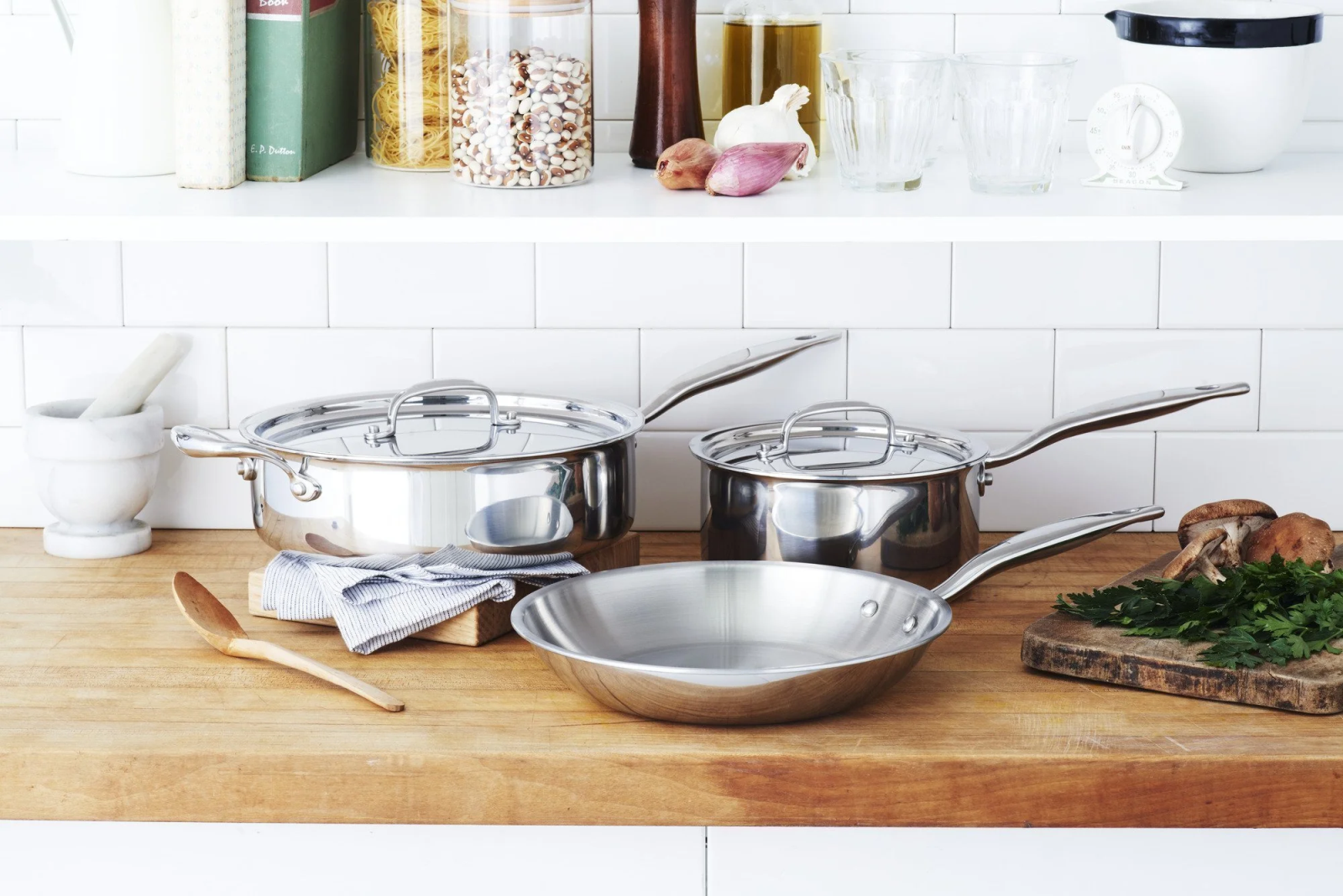 Hướng dẫn xử lý nhanh tình trạng nồi, chảo inox bị nổ đốm, hoen ố ngay tại nhà 1