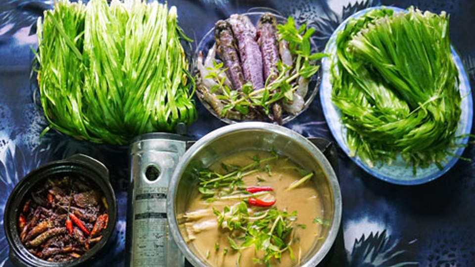 Hẹ nước nhúng lẩu.