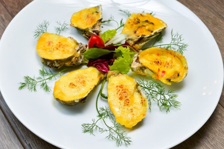 Thành phẩm hàu nướng bơ tỏi