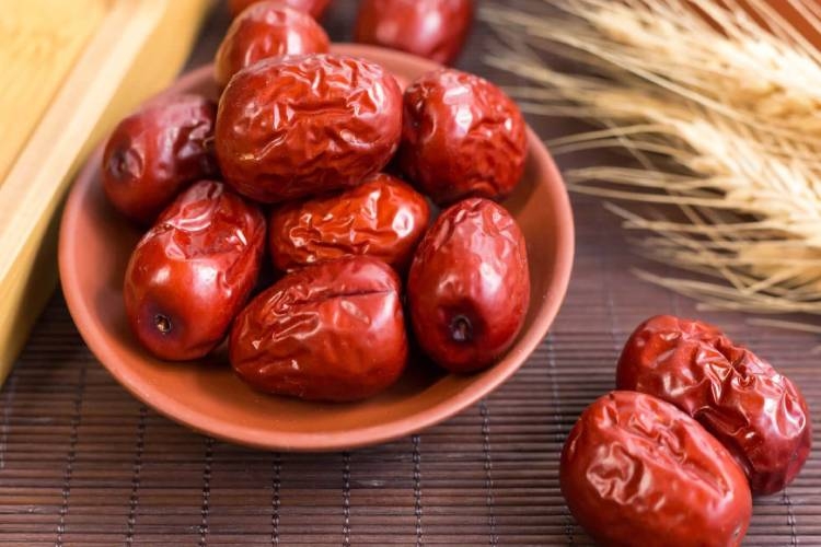 Học cách làm mứt táo đỏ (mứt táo tàu) thơm ngon, ngọt lịm cực hợp đãi khách ngày Tết Hình 1
