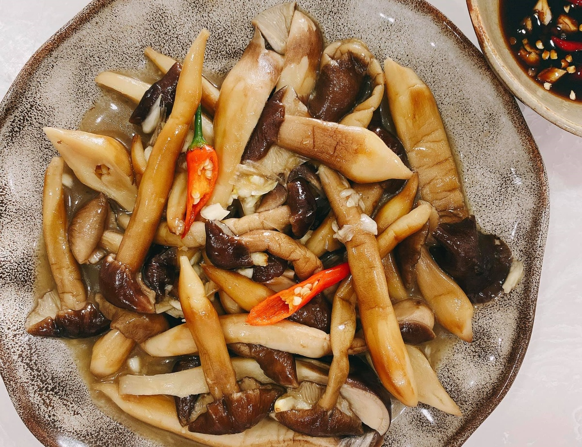 Nấm mối xào tỏi