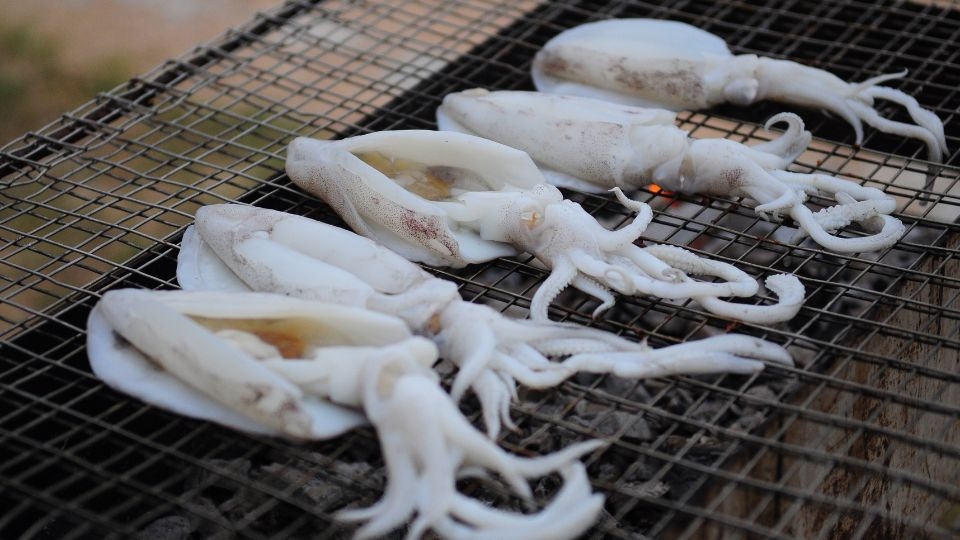 Mực nướng mọi