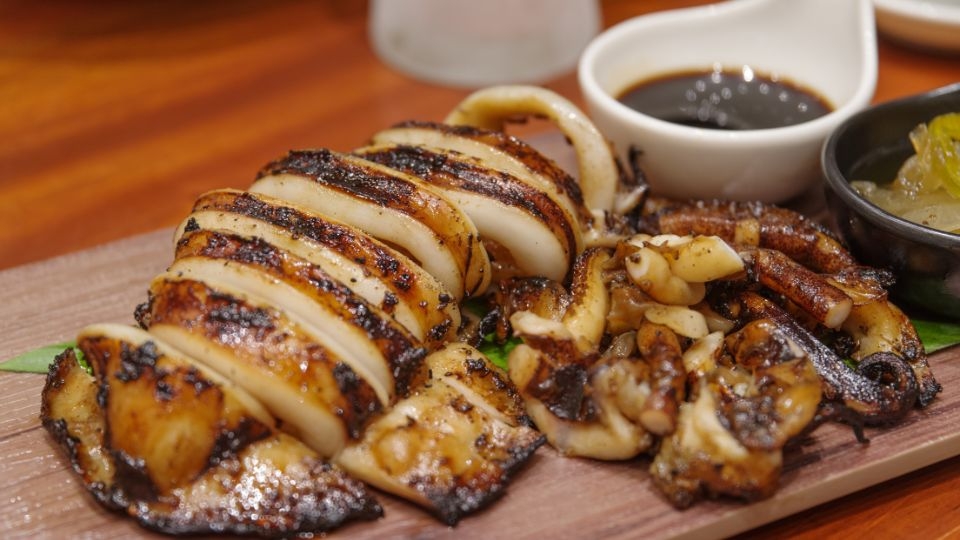 Mực nướng bằng lò vi sóng