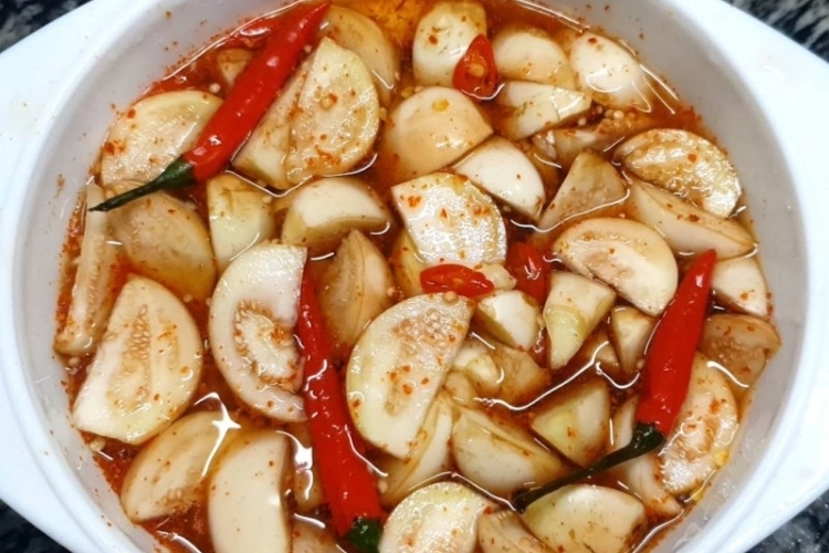 Thành phẩm cà pháo tỏi ớt