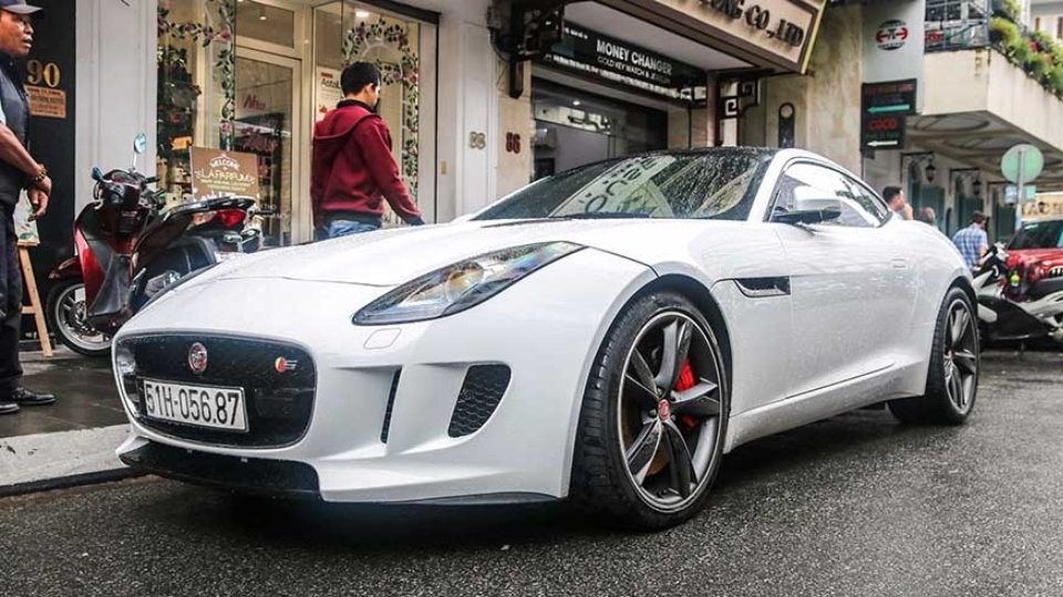 Biển số xe có màu trắng