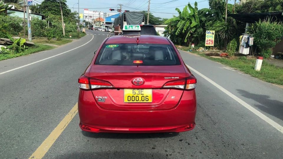 Biển số xe màu vàng