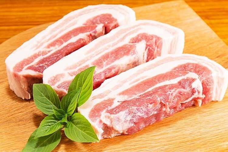 Cách ướp thịt heo quay chuẩn vị, sau khi chiên xong giòn rụm như ngoài hàng - Hình 1