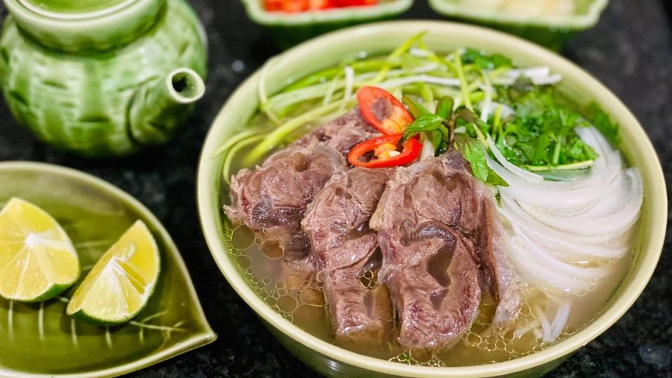 Tô phở chuẩn vị Hà Nội