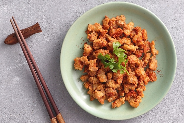 Hướng dẫn cách làm sụn gà cháy tỏi gịòn rụm, làm mồi nhậu cho cánh mày râu tại nhà - Hình 5