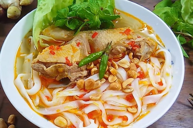 Cách nấu mì Quảng vịt chuẩn vị Phan Thiết đơn giản, tại nhà cho gia đình - Hình 5