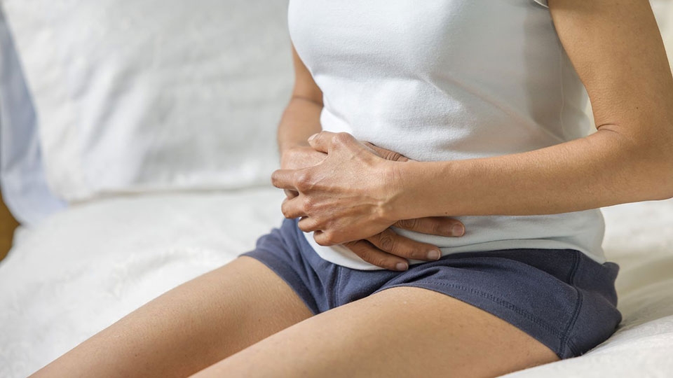 Uống nước quá nhiều gây tình trạng đầy bụng