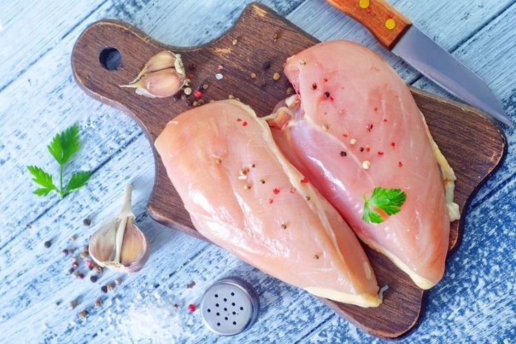 Cách chọn ức gà đúng chuẩn