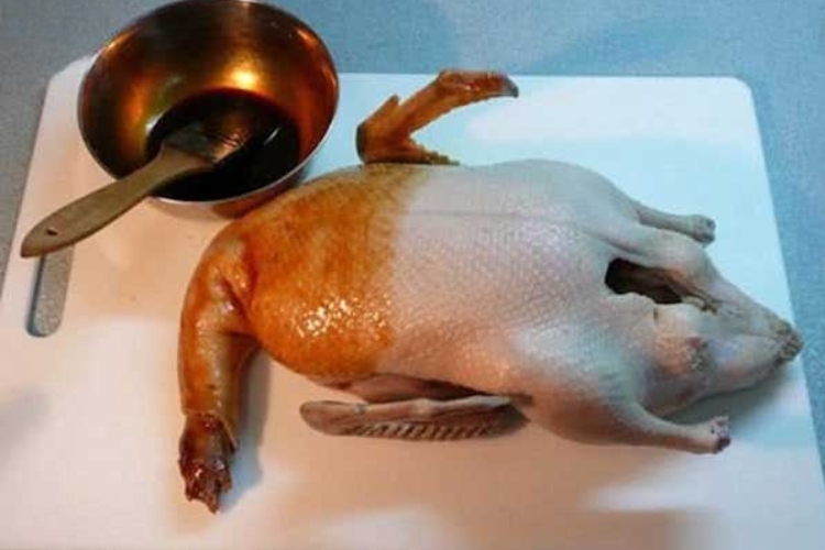 Sơ chế vịt quay