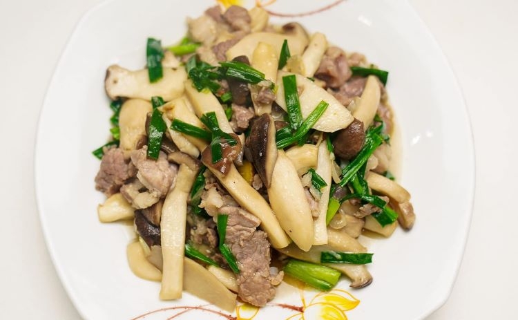 thịt bò xào nấm 2