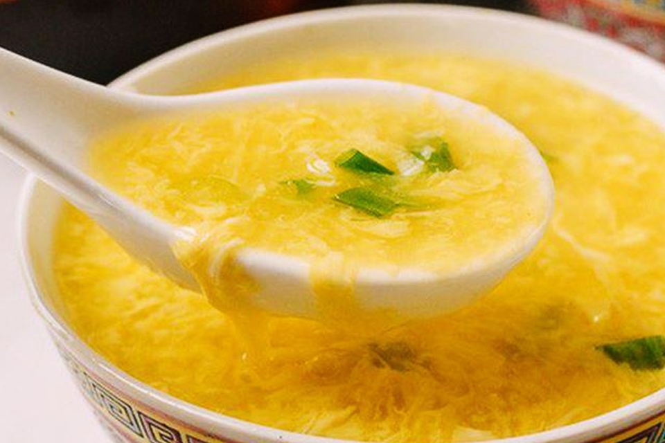 Cháo cà rốt trứng gà.