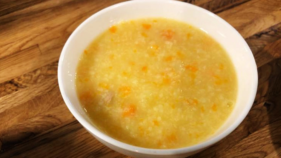 Cháo cà rốt thịt bò.