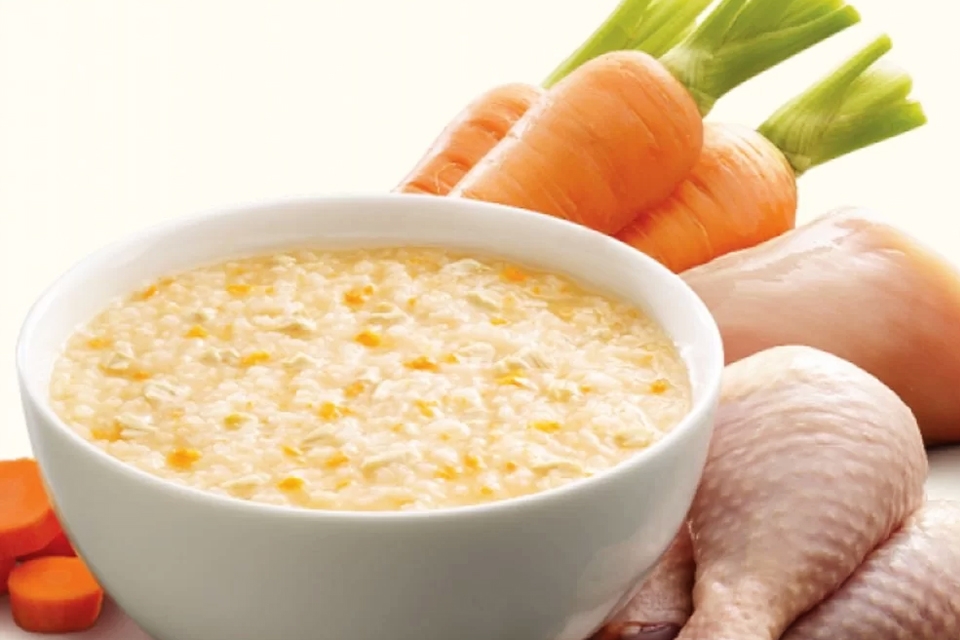 Cháo cà rốt gà.