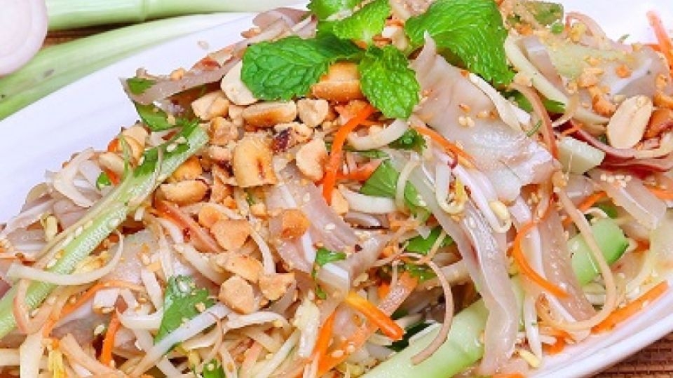 Gỏi tai heo ngó sen