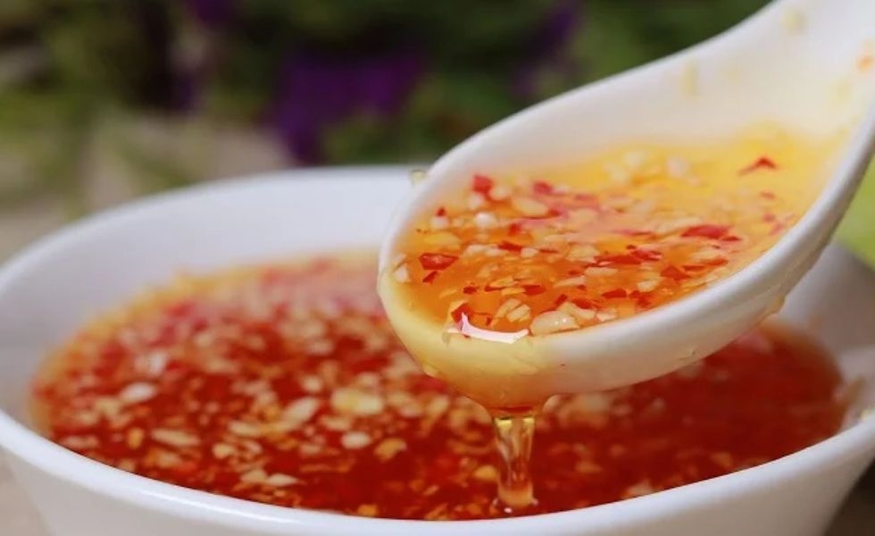 Pha nước trộn bún