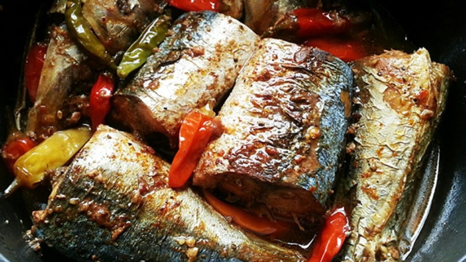 Cá nục kho gừng