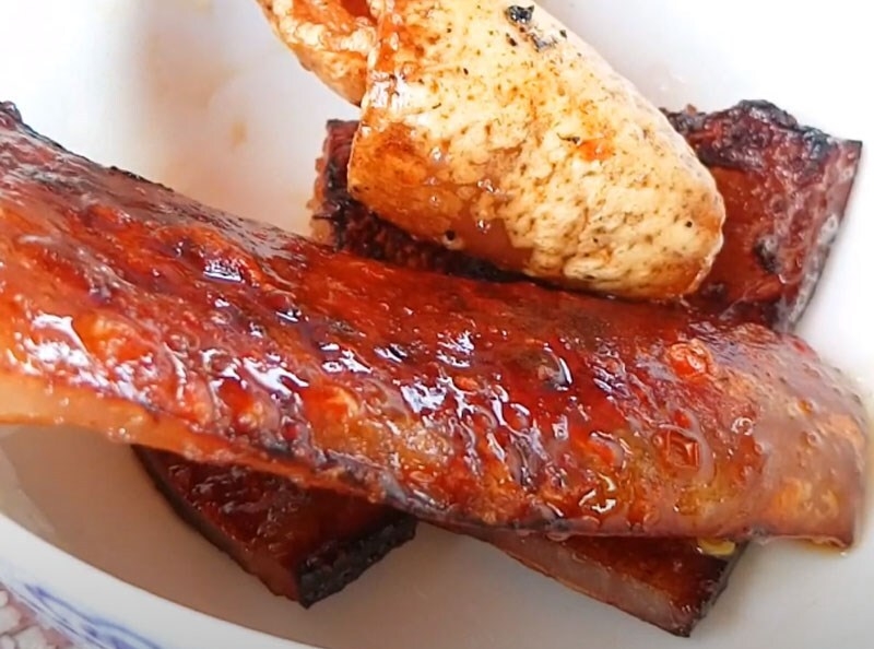 Da heo nướng mật ong đậm đà, ngon giòn